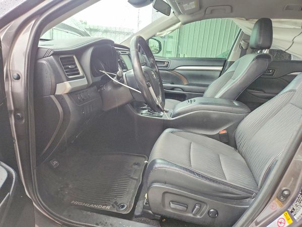 2018 TOYOTA HIGHLANDER LE/LE Plus