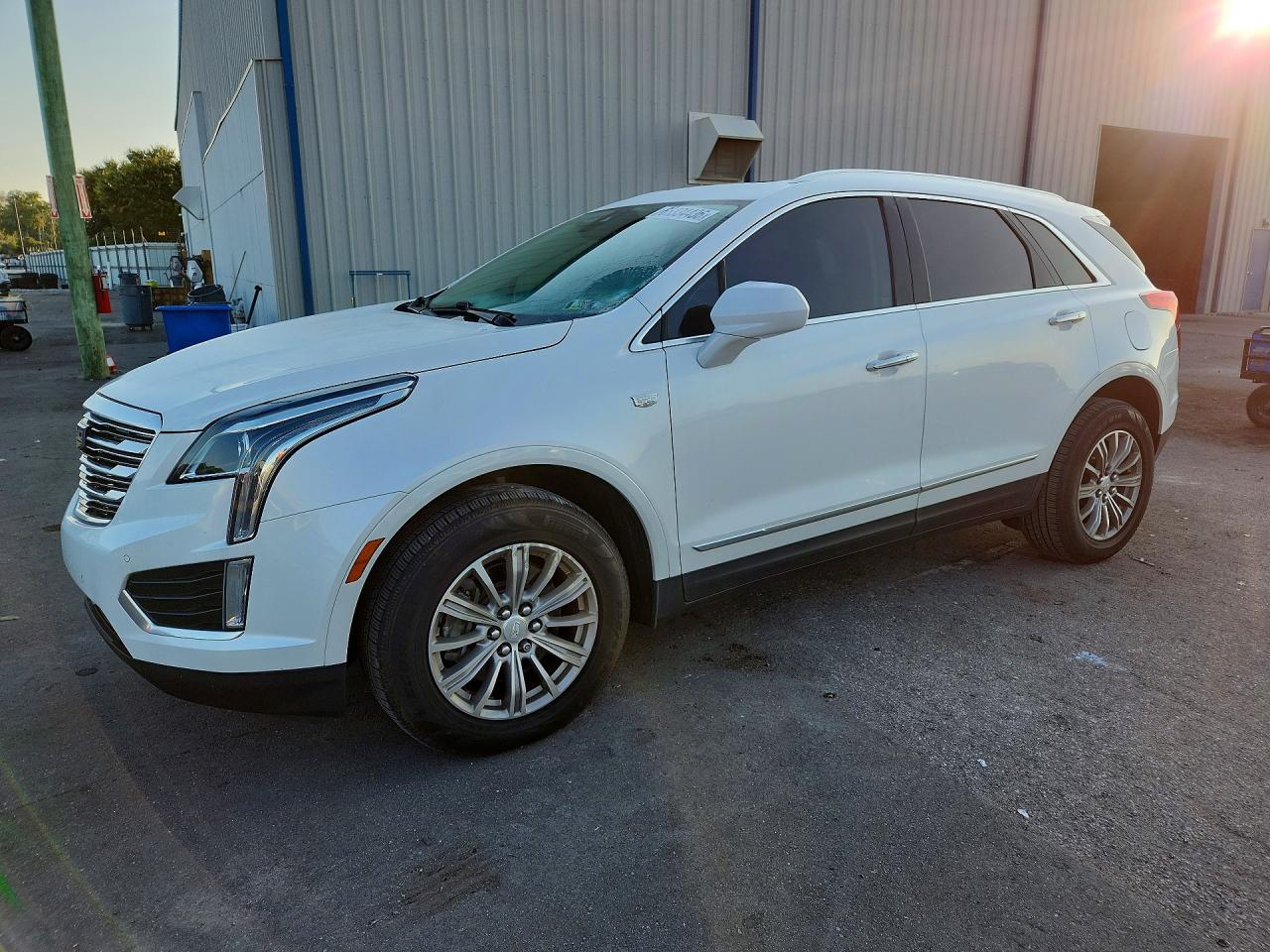 2017 CADILLAC XT5 Luxury