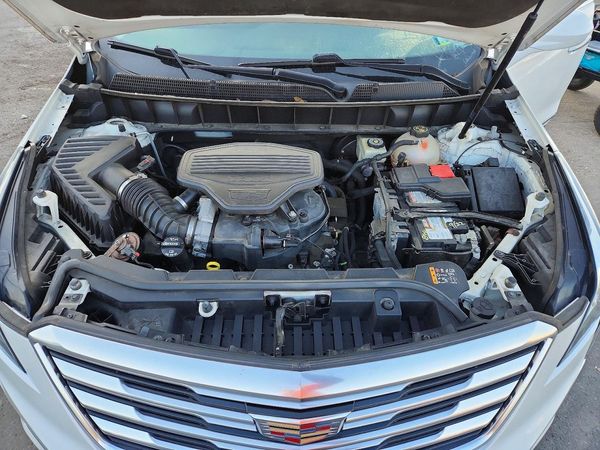 2017 CADILLAC XT5 Luxury
