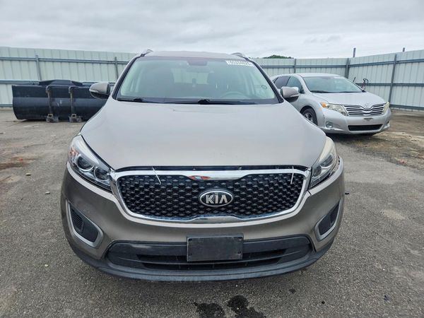 2016 KIA SORENTO L / LX