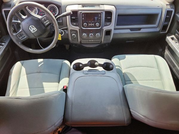 2014 RAM 1500 ST QUAD CAB 4X4