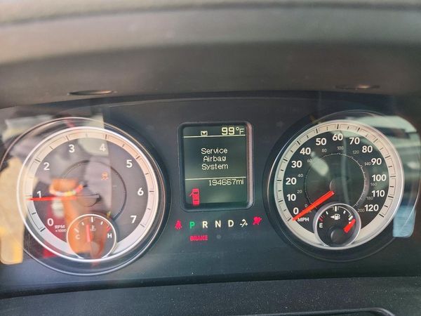 2014 RAM 1500 ST QUAD CAB 4X4