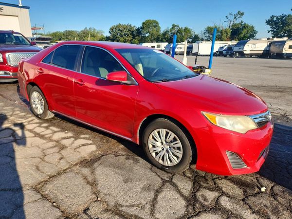 2012 TOYOTA CAMRY