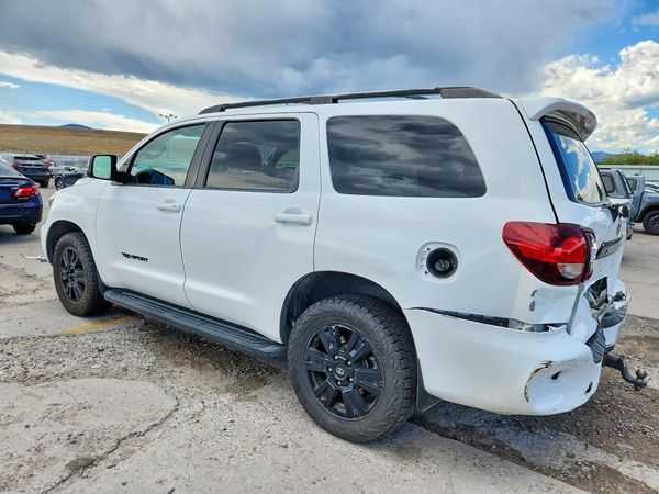 2018 TOYOTA SEQUOIA SR5/TRD Sport