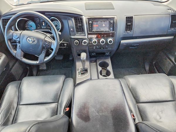 2018 TOYOTA SEQUOIA SR5/TRD Sport