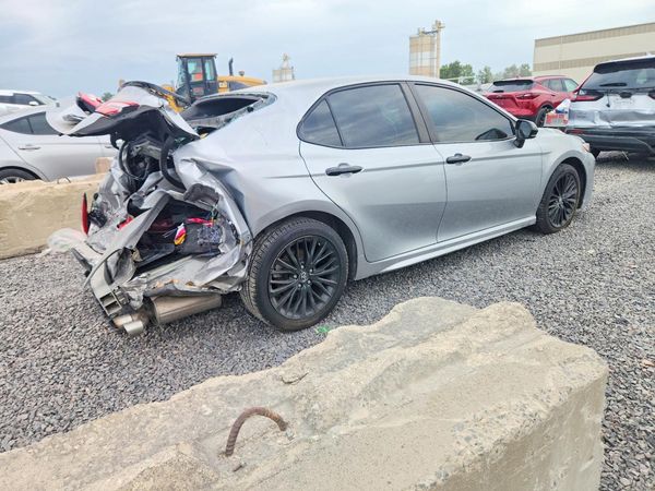 2020 TOYOTA CAMRY