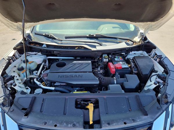 2023 NISSAN ROGUE SV — Engine bay