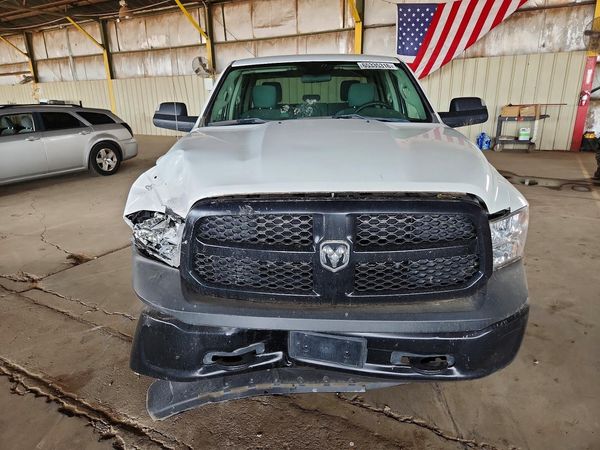 2018 RAM 1500 ST