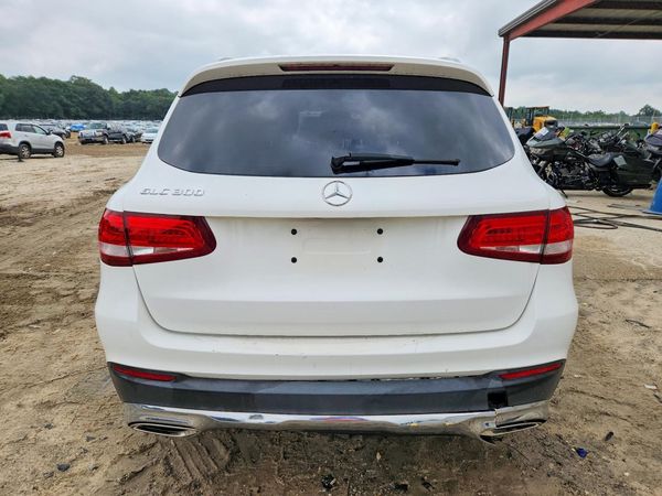 2018 MERCEDES-BENZ GLC GLC300 — DIRR