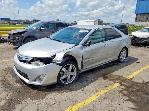 2012 TOYOTA CAMRY