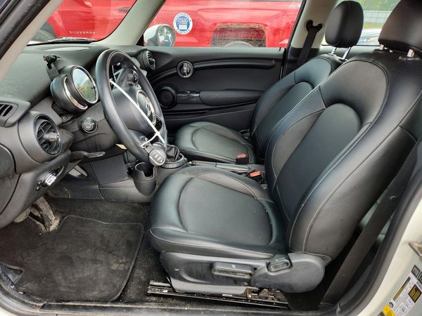 2015 MINI COOPER
