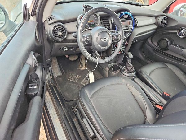 2015 MINI COOPER