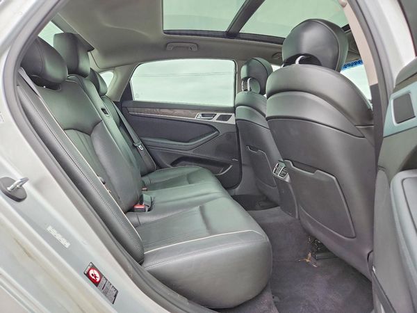 2017 GENESIS G80