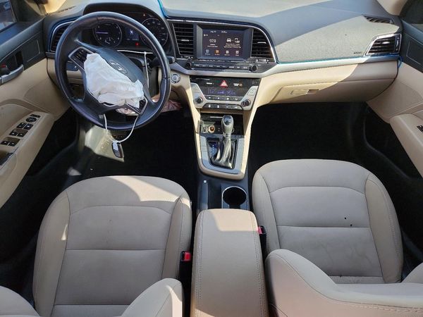 2017 HYUNDAI ELANTRA