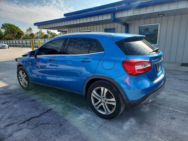 2015 MERCEDES-BENZ GLA GLA250