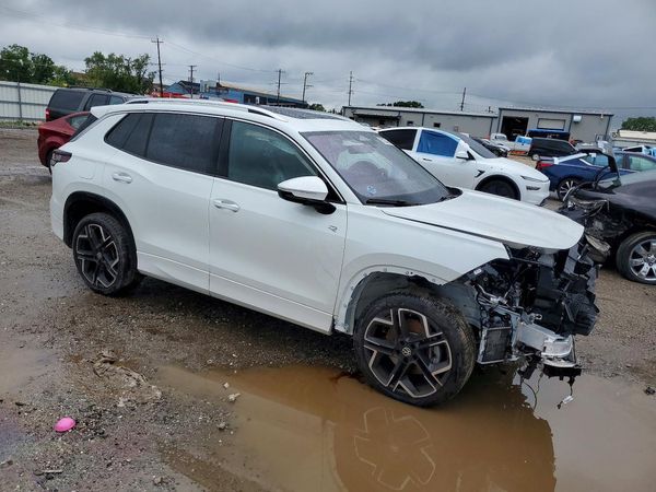 2026 VOLKSWAGEN TIGUAN 4Motion SEL R-Line — Passenger 3/4