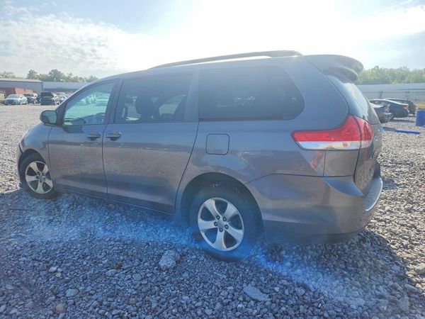 2014 TOYOTA SIENNA
