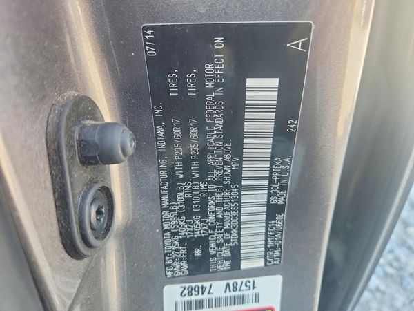 2014 TOYOTA SIENNA