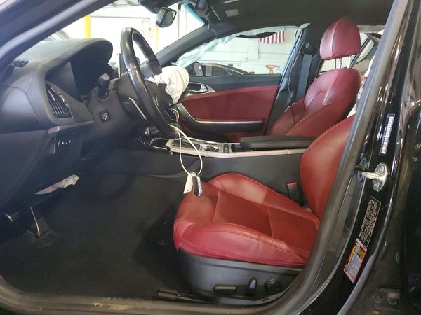 2020 KIA STINGER GT1