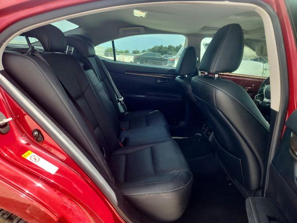 2014 LEXUS ES