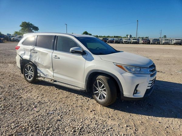 2017 TOYOTA HIGHLANDER SE/XLE