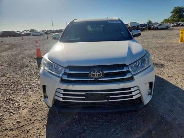 2017 TOYOTA HIGHLANDER SE/XLE
