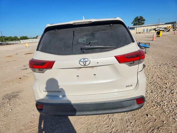2017 TOYOTA HIGHLANDER SE/XLE