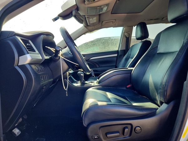 2017 TOYOTA HIGHLANDER SE/XLE