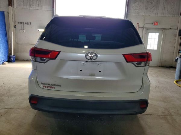 2019 TOYOTA HIGHLANDER