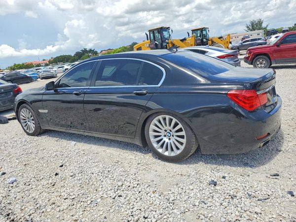 2012 BMW 750 750Lxi/Alpina B7 xDrive