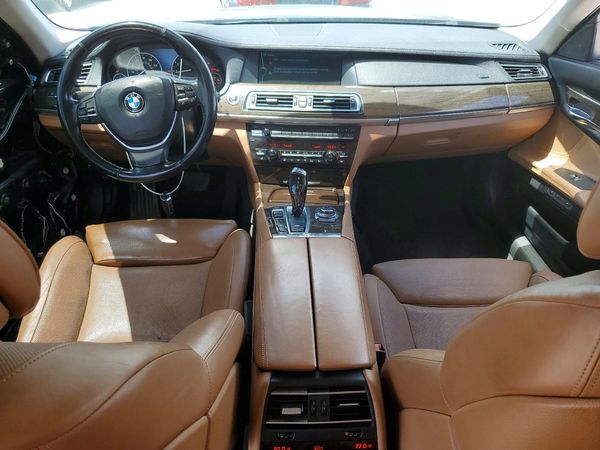 2012 BMW 750 750Lxi/Alpina B7 xDrive