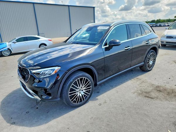 2025 MERCEDES-BENZ GLC GLC300