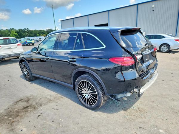 2025 MERCEDES-BENZ GLC GLC300