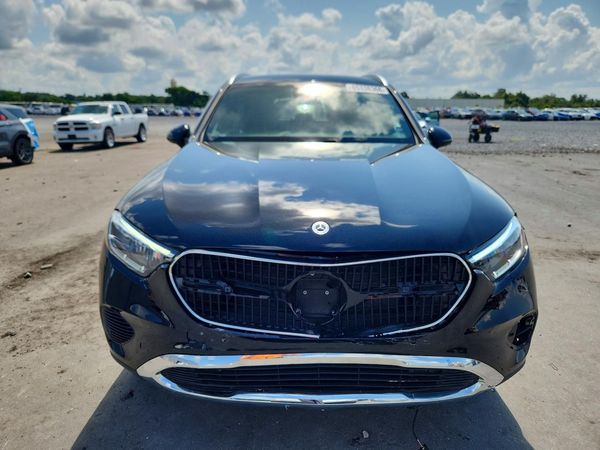 2025 MERCEDES-BENZ GLC GLC300