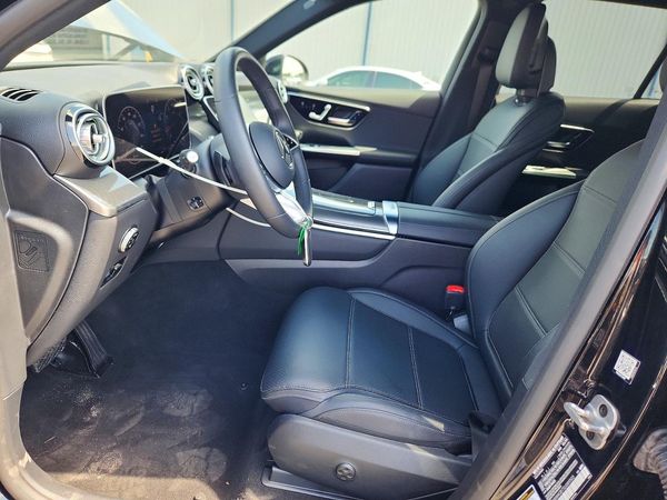 2025 MERCEDES-BENZ GLC GLC300