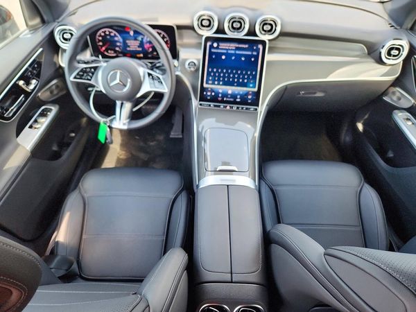 2025 MERCEDES-BENZ GLC GLC300