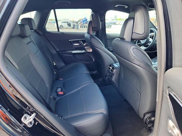 2025 MERCEDES-BENZ GLC GLC300