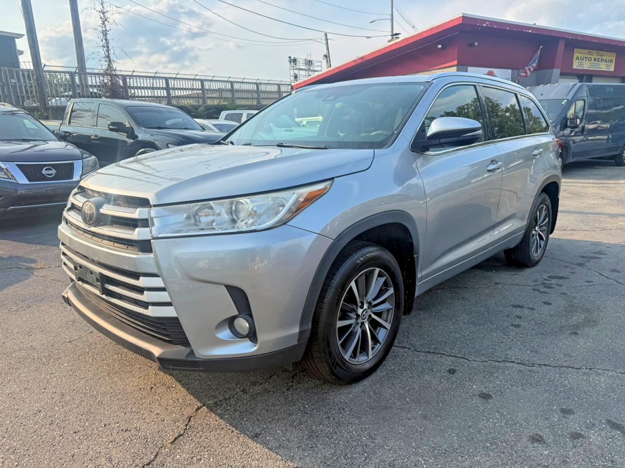 2017 TOYOTA HIGHLANDER SE/XLE