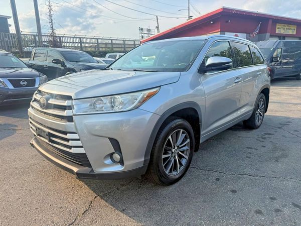 2017 TOYOTA HIGHLANDER SE/XLE