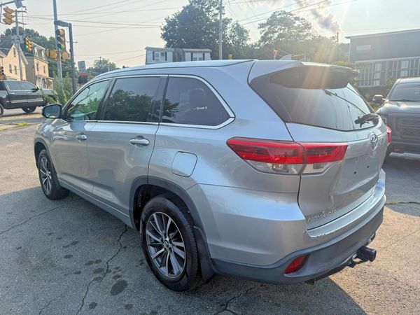 2017 TOYOTA HIGHLANDER SE/XLE