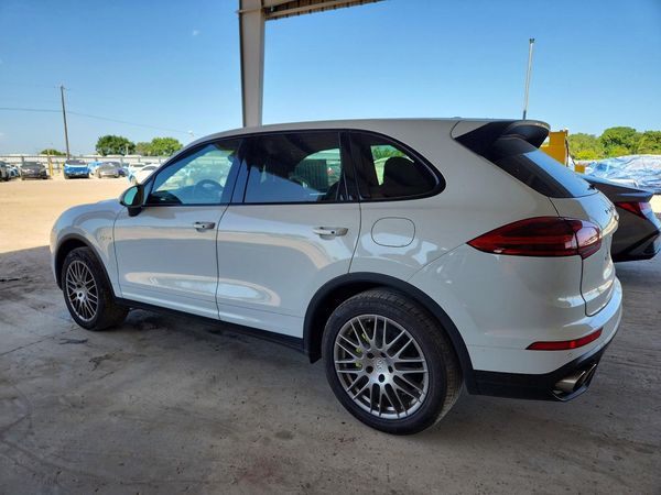 2016 PORSCHE CAYENNE E-Hybrid