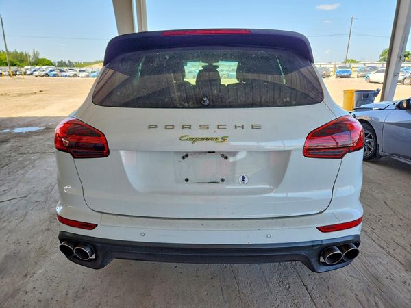 2016 PORSCHE CAYENNE E-Hybrid