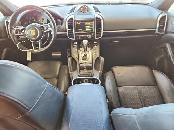 2016 PORSCHE CAYENNE E-Hybrid