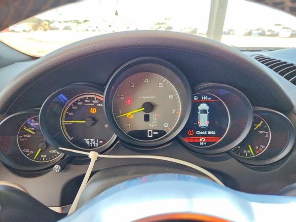 2016 PORSCHE CAYENNE E-Hybrid