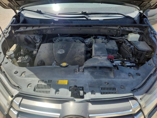 2017 TOYOTA HIGHLANDER