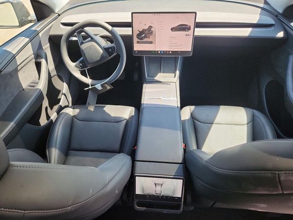 2026 TESLA MODEL Y