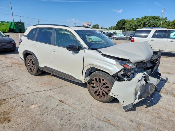2025 SUBARU FORESTER Sport