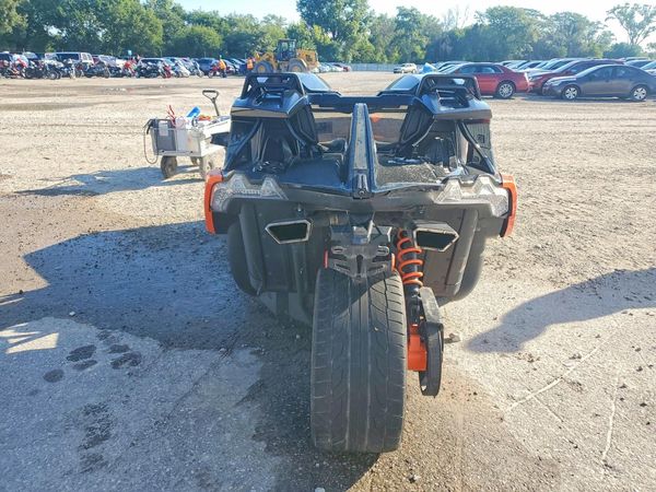 2017 POLARIS SLINGSHOT Open Cab
