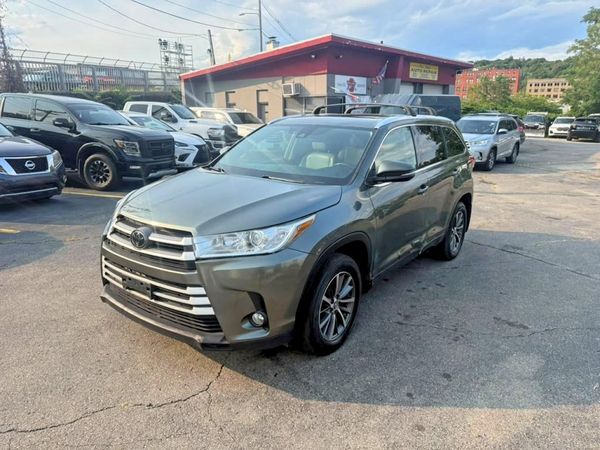 2019 TOYOTA HIGHLANDER SE/XLE