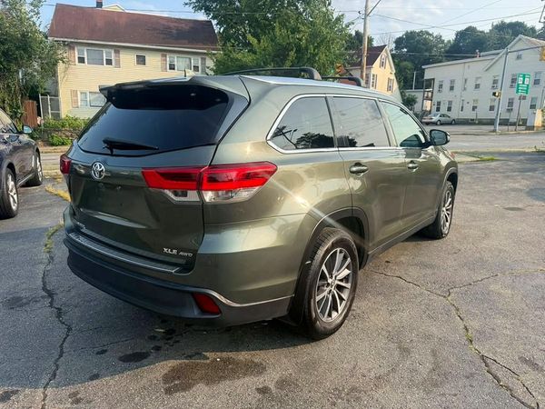 2019 TOYOTA HIGHLANDER SE/XLE